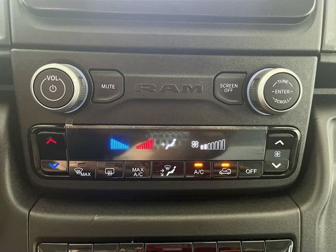 Used 2024 RAM ProMaster 2500 FWD image 16