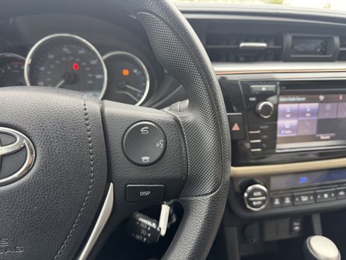 Used 2014 Toyota Corolla LE FWD image 23