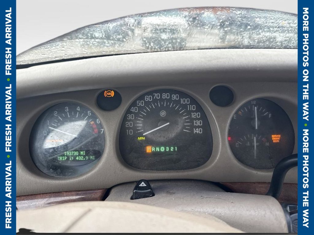 Used 2002 Buick Le Sabre Limited FWD image 1