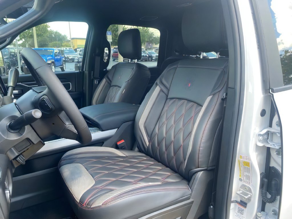 Used 2025 RAM 2500 Big Horn AWD/4WD image 15