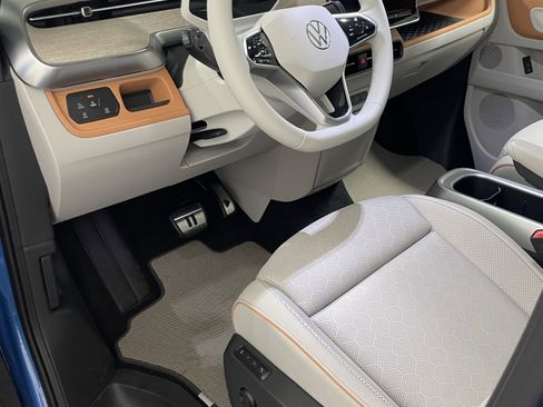 New 2025 Volkswagen ID. Buzz 1st Edition AWD/4WD image 7