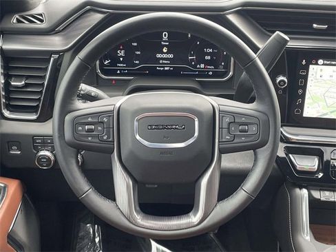 Used 2025 GMC Sierra 2500 Denali Ultimate w/ Max Trailering Package image 10