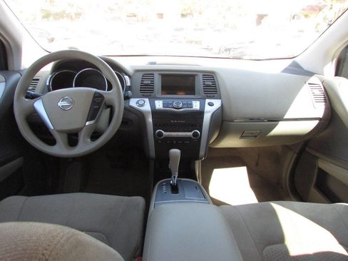 Used 2010 Nissan Murano S image 19