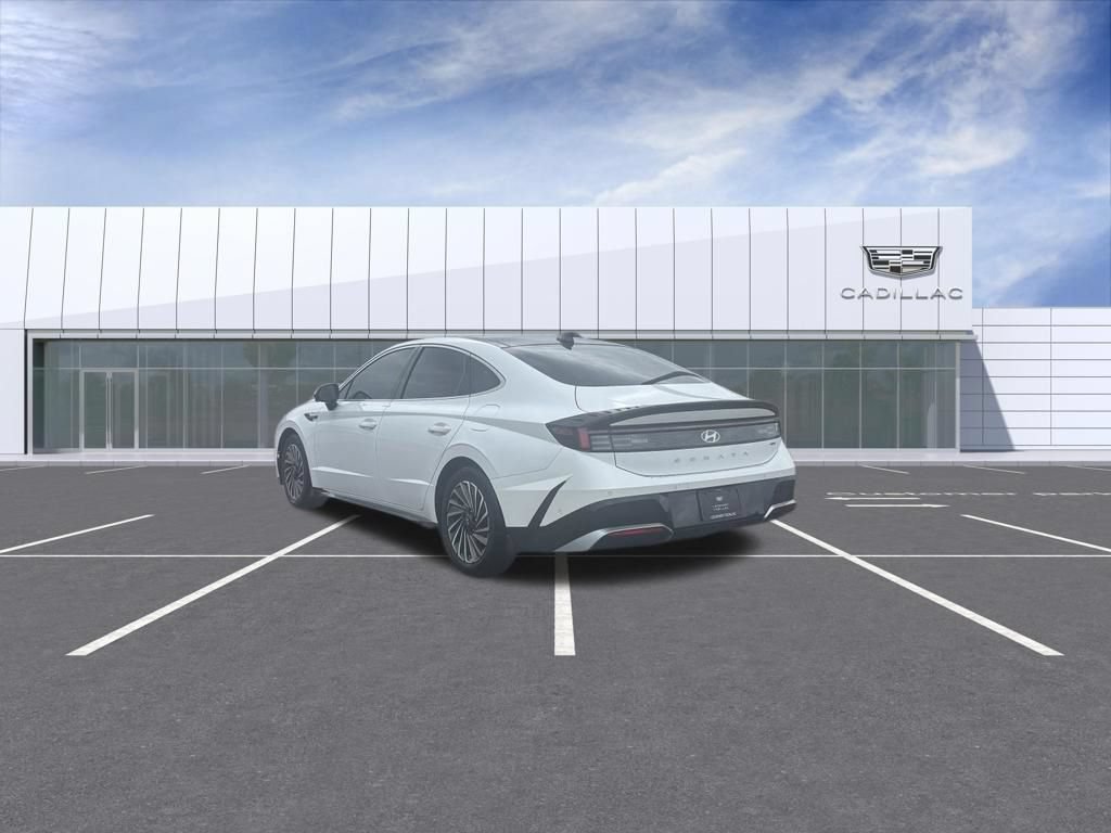 Used 2025 Hyundai Sonata Limited FWD image 4