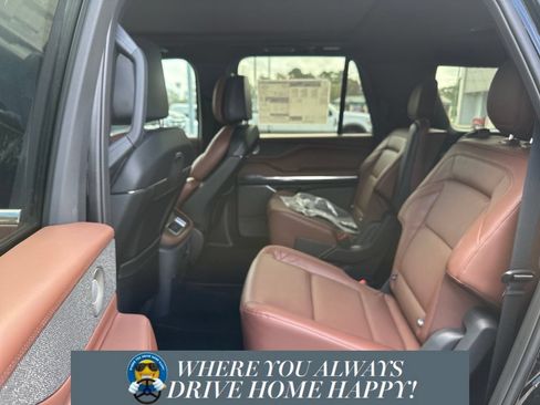 Used 2026 Lincoln Navigator L Reserve AWD/4WD image 24