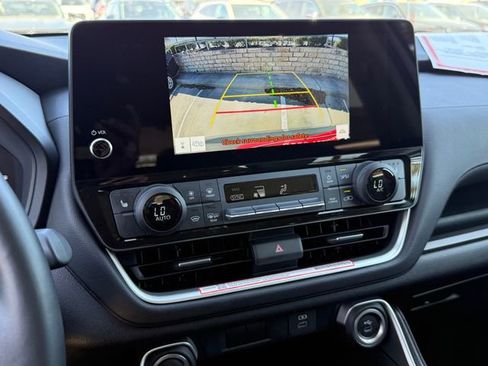 Used 2025 Toyota Grand Highlander FWD image 20