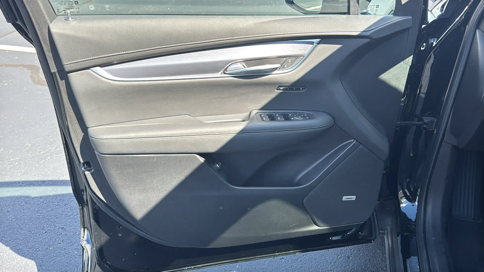 Used 2024 Cadillac XT6 Luxury w/ LPO, Floor Liner Package AWD/4WD image 6