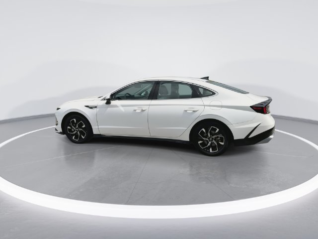 Used 2025 Hyundai Sonata SEL FWD image 5