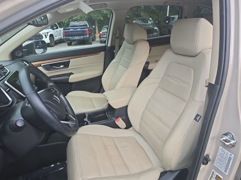 Used 2019 Honda CR-V Touring image 16