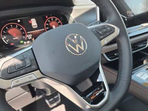 New 2026 Volkswagen Atlas Peak Edition AWD/4WD image 15
