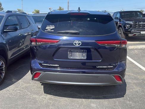 Used 2021 Toyota Highlander Limited AWD/4WD image 4