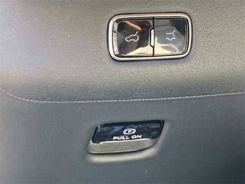 New 2025 Lincoln Navigator Reserve image 14