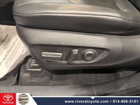 Certified 2024 Toyota Highlander XLE AWD/4WD image 14