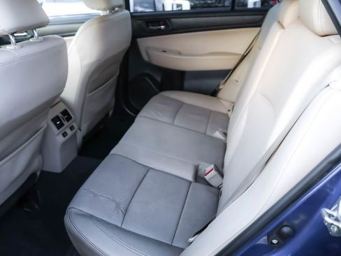 Used 2017 Subaru Outback 2.5i Limited image 25