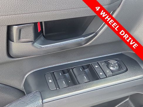Used 2024 Toyota Tacoma SR5 AWD/4WD image 13