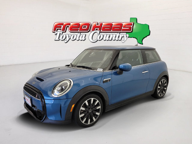 Used 2024 MINI Cooper S FWD image 1