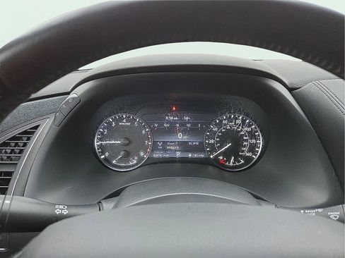 Used 2021 Nissan Armada SV image 23