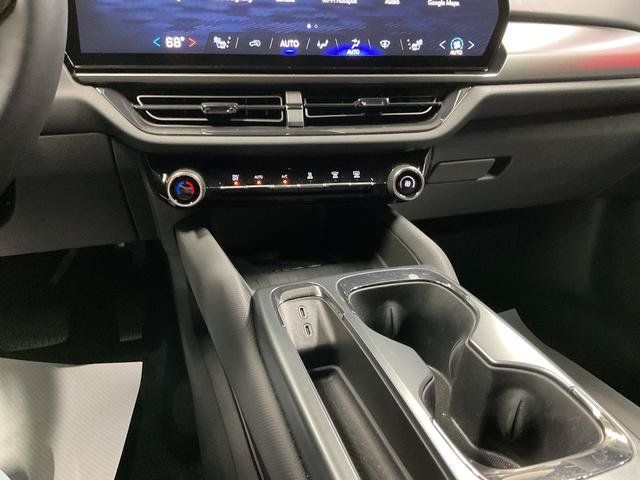 Used 2025 Chevrolet Equinox EV RS AWD/4WD image 19