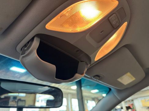 Used 2017 Hyundai Santa Fe Sport image 30