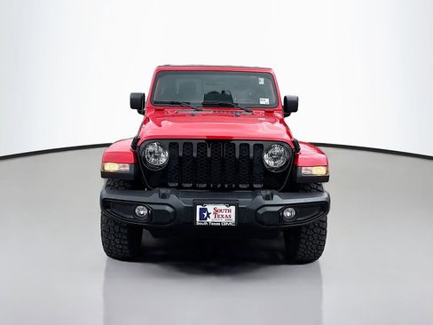 Used 2023 Jeep Gladiator Sport AWD/4WD image 2