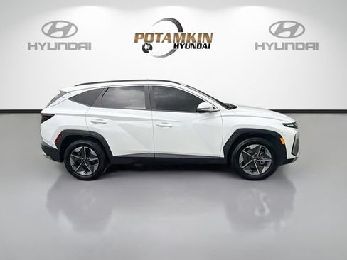 Used 2025 Hyundai Tucson SEL FWD image 4