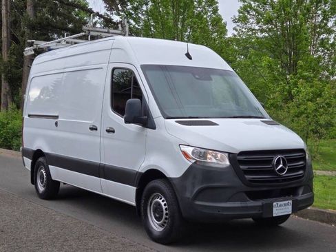 Used 2019 Mercedes-Benz Sprinter 144 image 6
