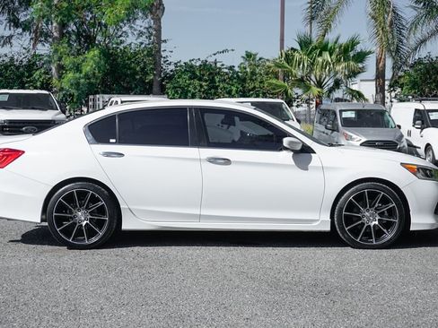 Used 2016 Honda Accord Sport image 10