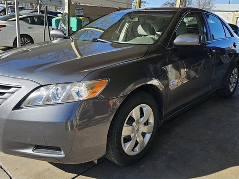 Used 2007 Toyota Camry LE image 1