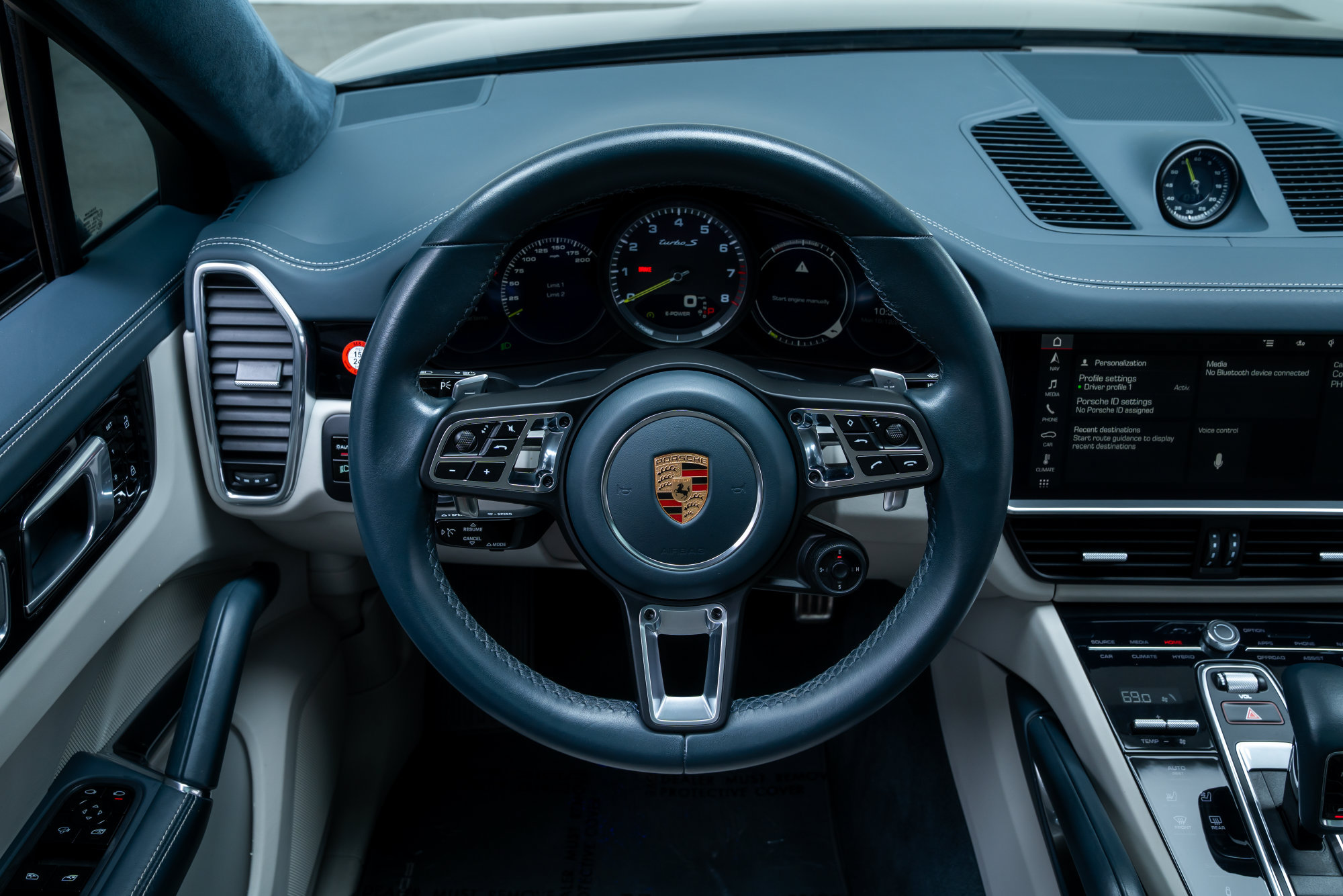 Used 2020 Porsche Cayenne Turbo S AWD/4WD image 12