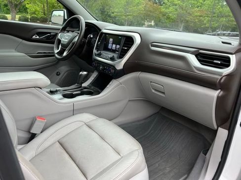 Used 2017 GMC Acadia SLT w/ LPO, Floor Liner Package AWD/4WD image 21