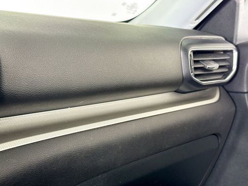 Used 2021 Ford Explorer XLT w/ Equipment Group 202A image 23