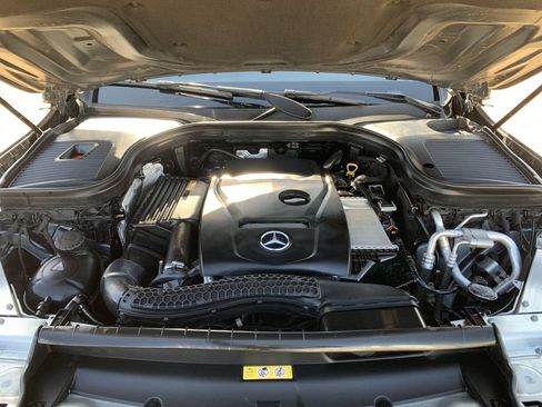 Used 2018 Mercedes-Benz GLC 300 4MATIC image 28