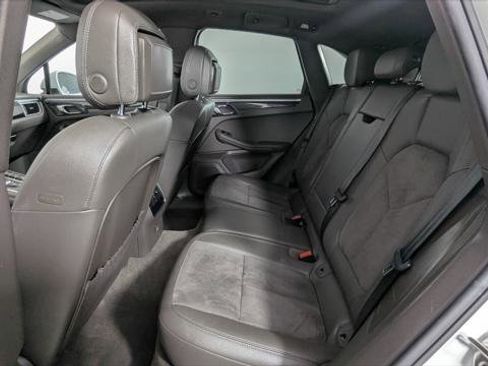 Used 2017 Porsche Macan SUV image 18