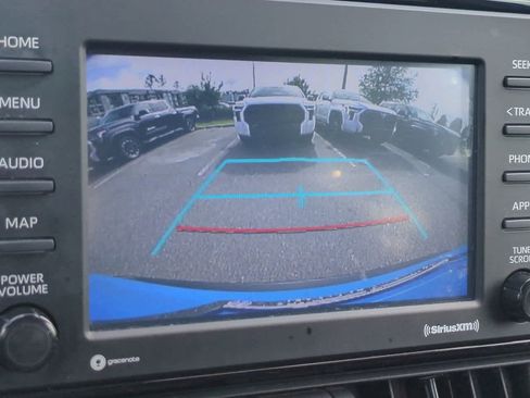 Used 2021 Toyota RAV4 LE AWD/4WD image 19