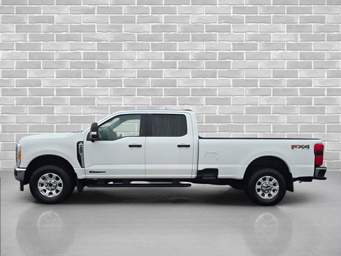 Used 2023 Ford F350 XLT w/ 360-Degree Camera Package AWD/4WD image 2