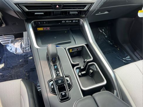 New 2026 Lexus TX 500h AWD image 24