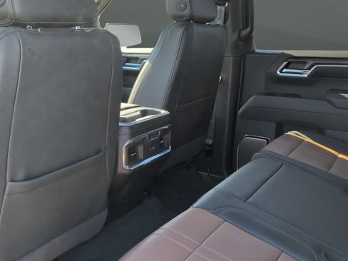 Used 2024 Chevrolet Silverado 1500 High Country w/ High Country Premium Package AWD/4WD image 20