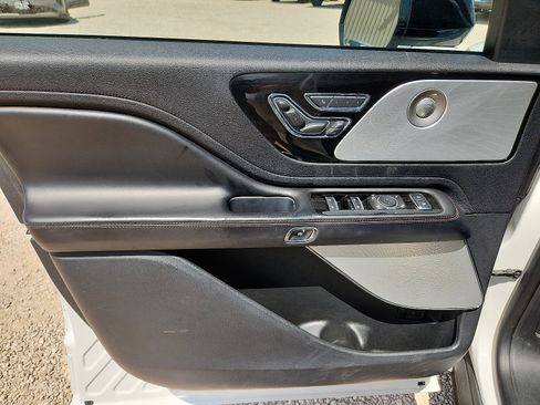 Used 2020 Lincoln Aviator Reserve w/ Equipment Group 202A AWD/4WD image 11