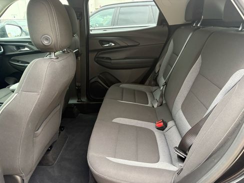 Used 2021 Chevrolet TrailBlazer LT w/ Convenience Package FWD image 26