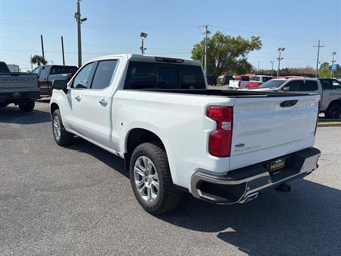 New 2026 Chevrolet Silverado 1500 LTZ w/ LTZ Premium Package AWD/4WD image 5