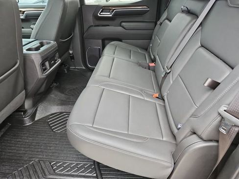 Used 2024 Chevrolet Silverado 1500 RST AWD/4WD image 15
