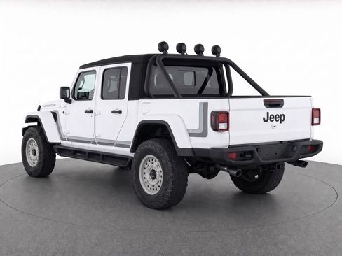 Used 2021 Jeep Gladiator Sport AWD/4WD image 2