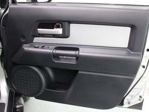 Used 2008 Toyota FJ Cruiser 2WD image 64