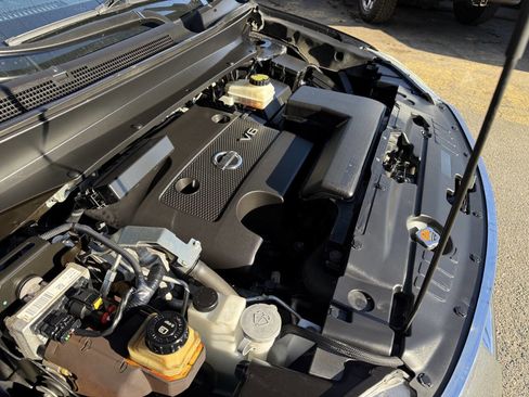 Used 2015 Nissan Pathfinder S image 12