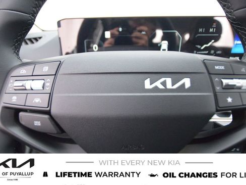 New 2025 Kia K4 EX image 26