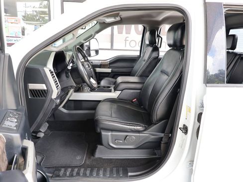 Used 2017 Ford F250 Lariat w/ Lariat Value Package AWD/4WD image 13