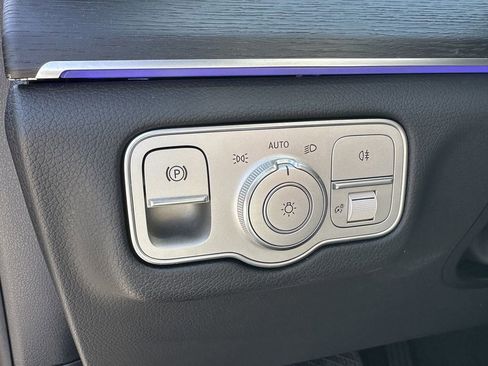 Certified 2025 Mercedes-Benz GLE 350 4MATIC image 36