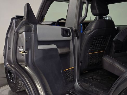 Used 2021 Ford Bronco Badlands image 34