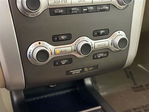 Used 2011 Nissan Murano LE FWD image 26