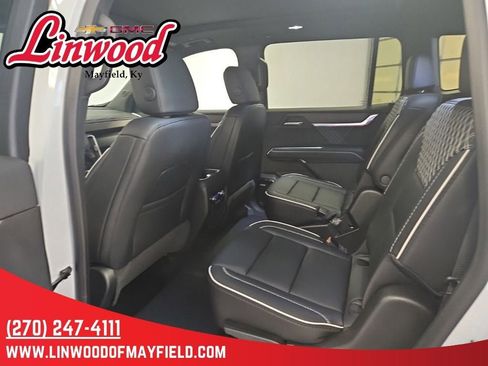 New 2026 GMC Acadia Denali w/ Super Cruise Package FWD image 12